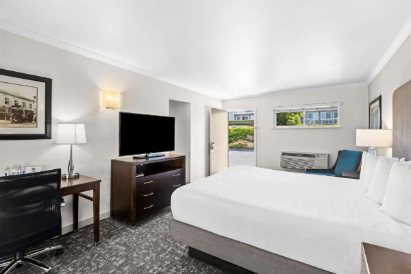 Best Western Garden Inn image 43